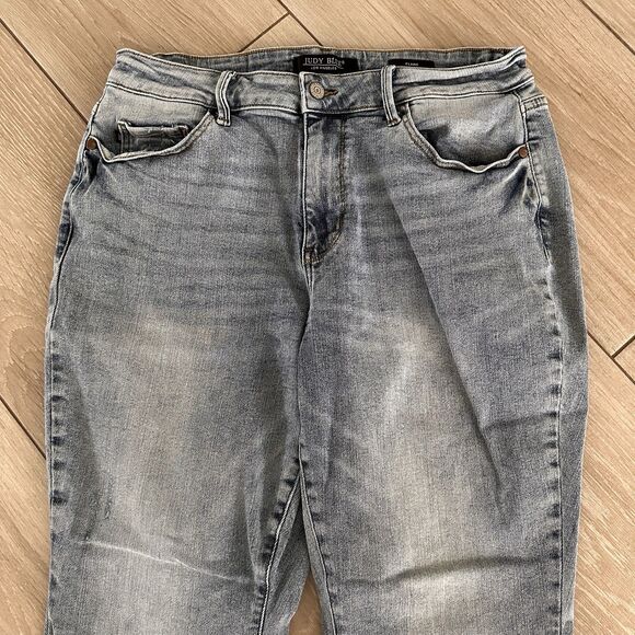 Judy Blue Mid Rise Tinted Pin Tack Detail Flare Jeans Size 16W - Picture 3 of 8